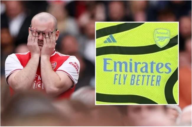Áo đấu sân khách xấu tệ của Arsenal mùa tới