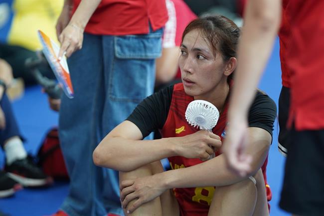 Tuyển thủ bóng rổ nữ Việt Nam sốc nhiệt sau trận đấu lúc 12h 4