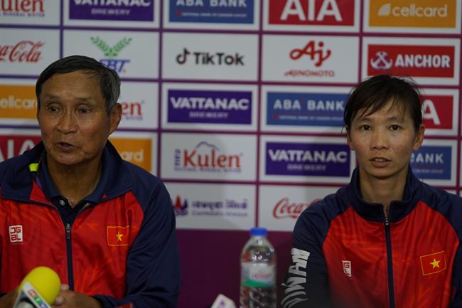 HLV Mai Đức Chung hài lòng với tinh thần của ĐT nữ Việt Nam 1