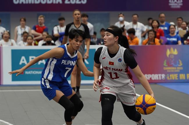 Vỡ òa cảm xúc ở lần đầu Việt Nam giành vàng bóng rổ SEA Games 2