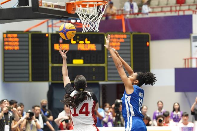 Vỡ òa cảm xúc ở lần đầu Việt Nam giành vàng bóng rổ SEA Games 6