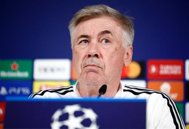 Ancelotti can bang ky luc cua Sir Alex