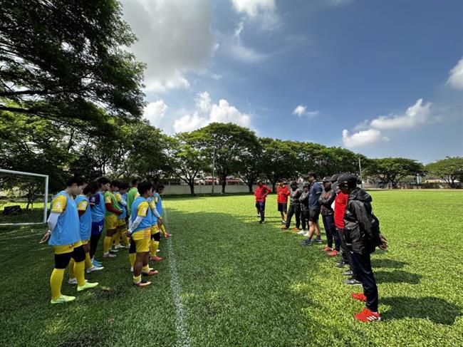 Tuyển nữ Việt Nam chuẩn bị cho trận bán kết SEA Games 32 2 Tuyển nữ Việt Nam chuẩn bị cho trận bán kết SEA Games 32 2