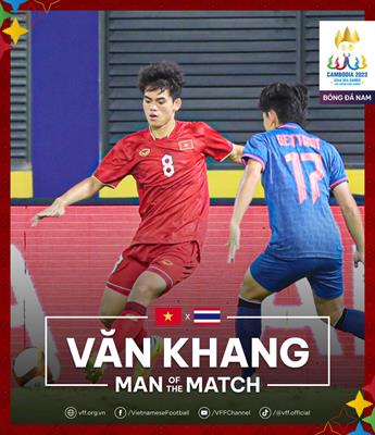 Van Khang nhan giai cau thu xuat sac nhat tran dau U22 Viet Nam vs Thai Lan