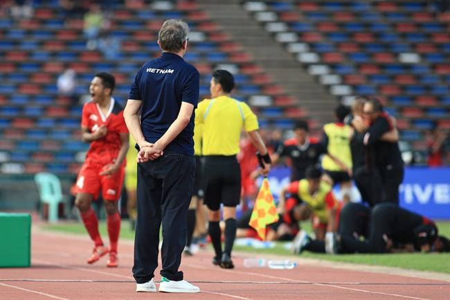 Nhược điểm của ĐT Việt Nam