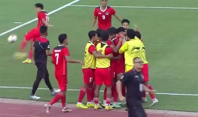 Hàng thủ sơ hở, U22 Việt Nam lần thứ hai thủng lưới trước Indonesia