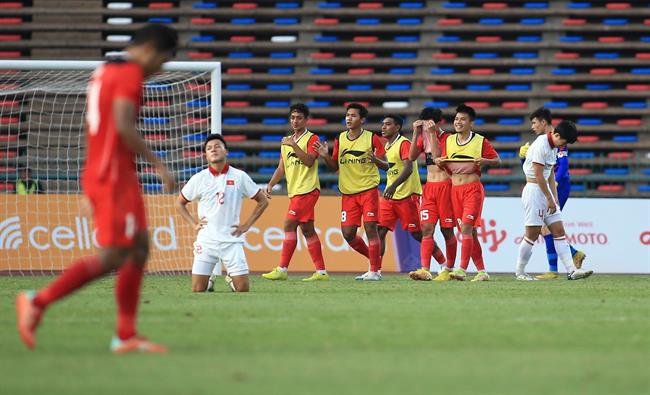 VIDEO: Bàn thua bi kịch của U22 Việt Nam ở phút bù giờ trước U22 Indonesia