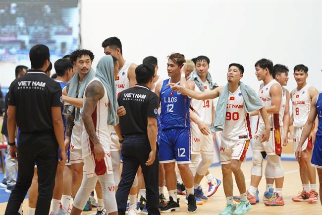 Ghi gần 100 điểm, ĐT bóng rổ nam Việt Nam thắng trận đầu ở SEA Games 32 7