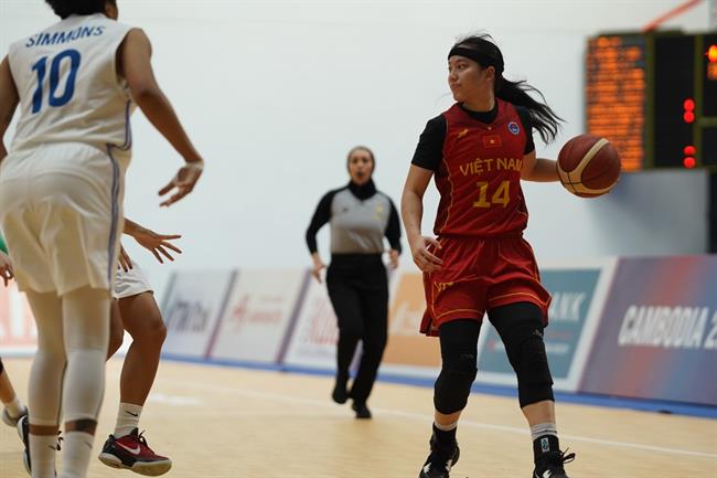 Dàn ngoại binh Campuchia thua ngược ĐT bóng rổ nữ Việt Nam 6