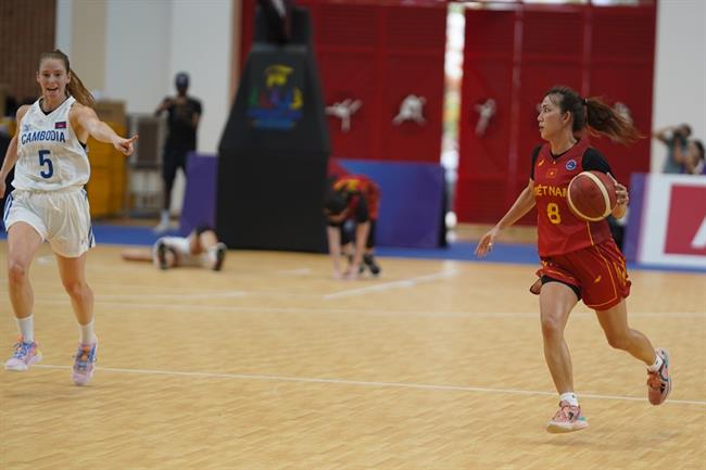 Dàn ngoại binh Campuchia thua ngược ĐT bóng rổ nữ Việt Nam 5