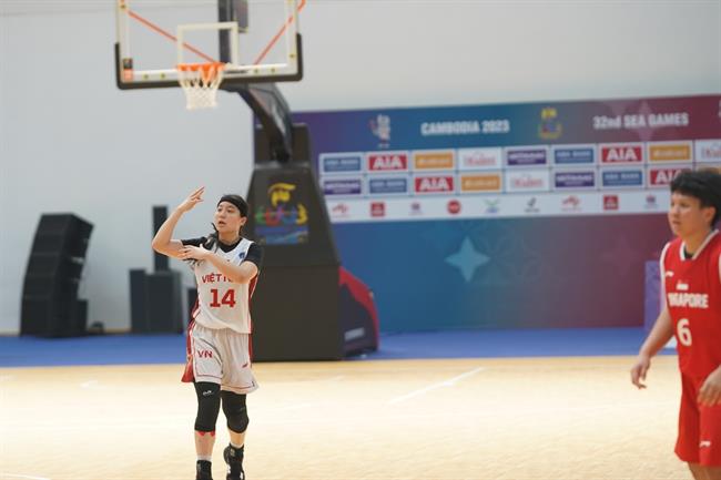 Thắng nhẹ Singapore, ĐT bóng rổ nữ Việt Nam chia tay SEA Games 32