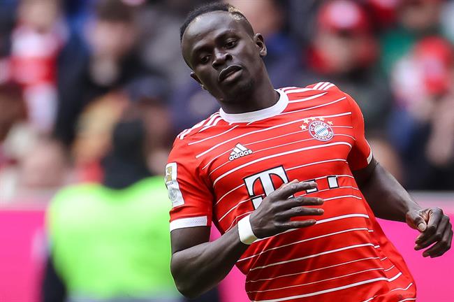 MU len ke hoach chieu mo Sadio Mane