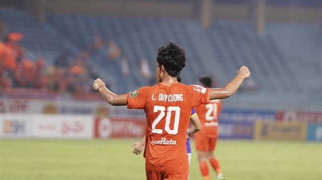 Video Đà Nẵng có bàn san bằng tỉ số trước CLB Hà Nội 1
