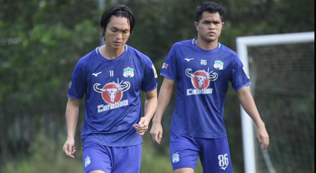 Trụ cột HAGL dính chấn thương, lỡ hẹn đại chiến với Hà Nội