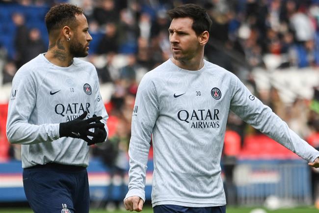 Sau Messi thi Neymar cung tim cach roi PSG