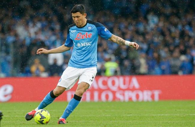 Newcastle pha dam MU vu Kim Min-Jae