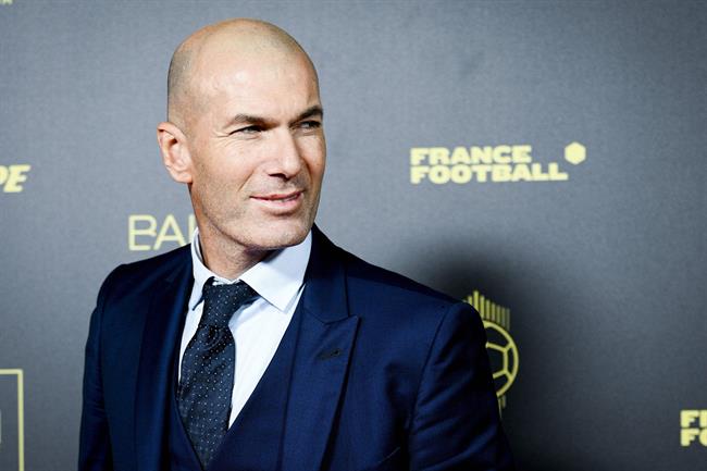 LV Zinedine Zidane da tu choi loi de nghi cua PSG