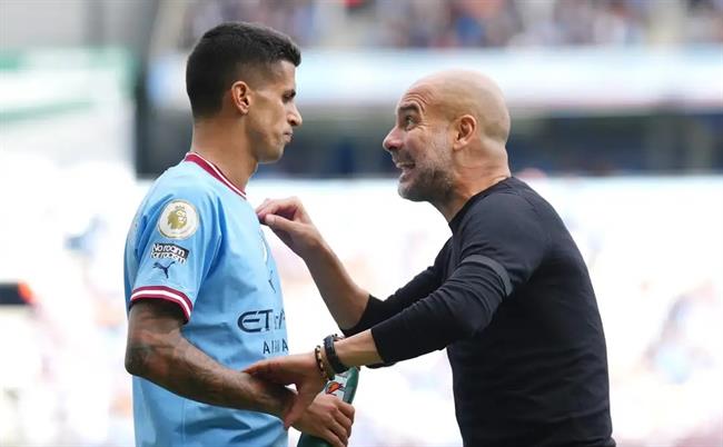 Pep phủ nhận ngăn cản Cancelo tới Barca 
