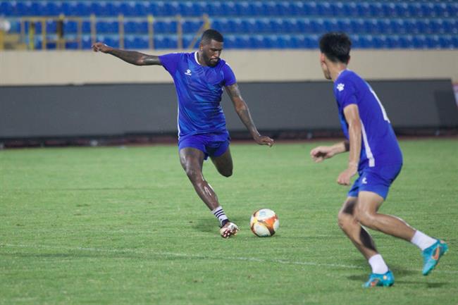 Nam Định chiêu mộ Coutinho, sẵn sàng đối đầu Thanh Hoá