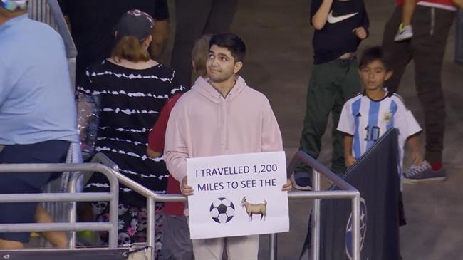 CĐV thất vọng, ném biển tên khi Messi vắng mặt ở trận đấu của Inter Miami 1