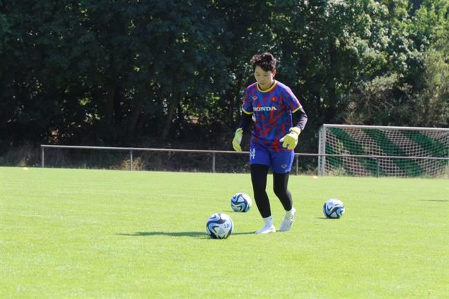 Thủ môn Kim Thanh Thu mon Kim Thanh