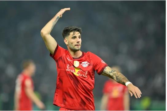 Liverpool quan tam Dominik Szoboszlai 