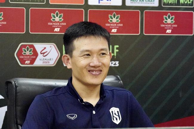 HLV Phan Như Thuật chỉ ra yếu tố giúp SLNA đánh bại Bình Dương