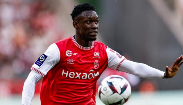 Chelsea muốn gây sốc với Folarin Balogun của Arsenal