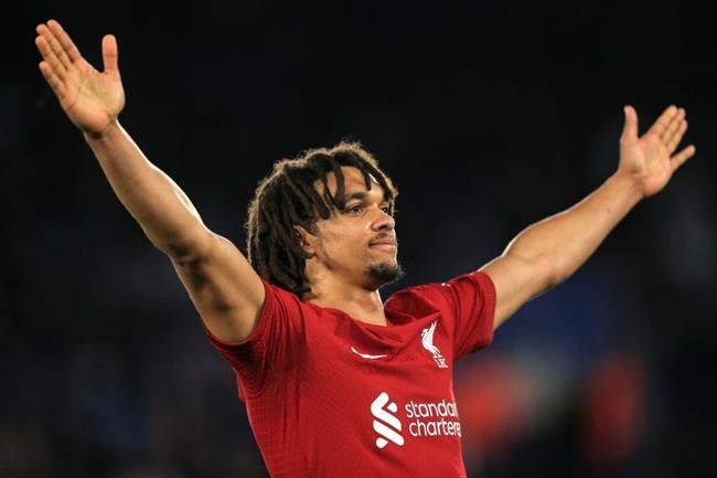 Wing-back là gì Tìm hiểu về khái niệm hậu vệ công biên 4