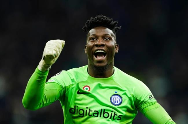 Donny van de Beek nói về Andre Onana Donny van de Beek noi ve Andre Onana