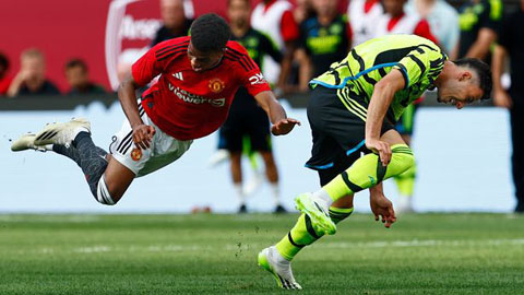 Sao MU lên tiếng sau chấn thương gặp phải trước Arsenal