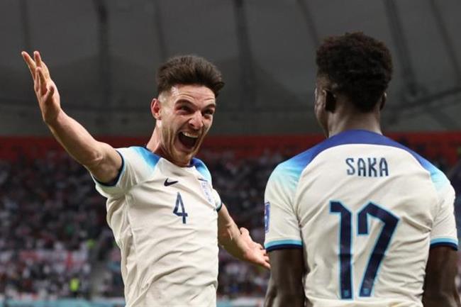 Declan Rice chia se ve Bukayo Saka