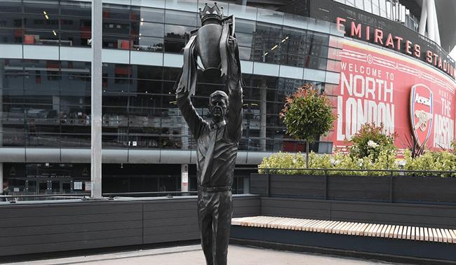 HLV Arsene Wenger được Arsenal dựng tượng bên ngoài sân Emirates