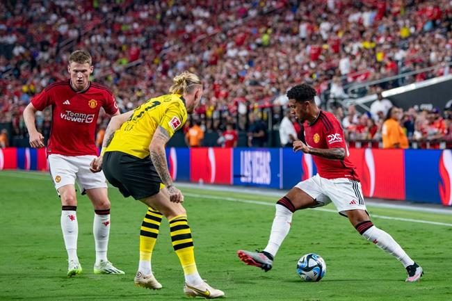 Erik ten Hag không hài lòng vì cầu thủ MU đá sai chiến thuật 1