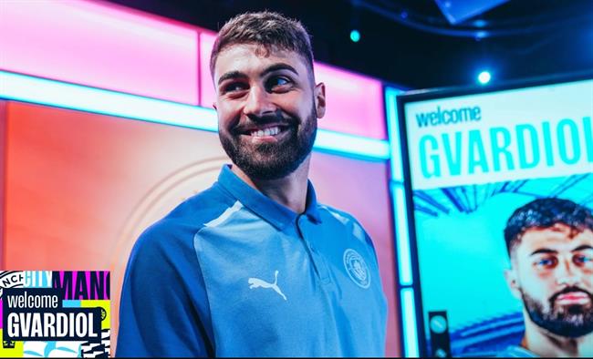 Tân binh Man City cảm thấy may mắn khi không phải đối mặt với Erling Haaland