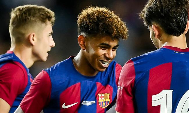 Thần đồng 16 tuổi tỏa sáng giúp Barca hạ Tottenham