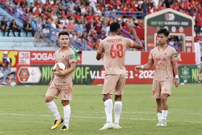 Quang Hải tự tin hơn sau pha ghi bàn đầu tiên cho CLB Công an Hà Nội