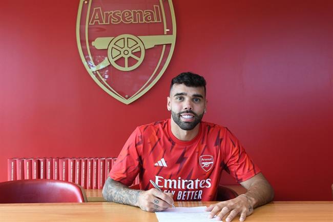 Mikel Arteta sẵn sàng để David Raya bắt chính thay Ramsdale 1