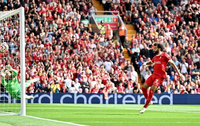 Mohamed Salah đi vào lịch sử Liverpool