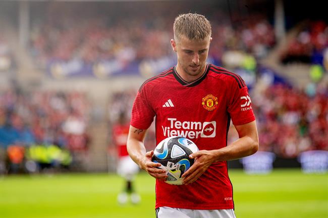 Mason Mount có thể đá thay vị trí của Antony ở MU