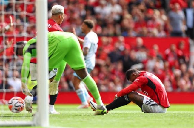 MU nhận 2 bàn thua từ sớm trước Nottingham Forest MU nhan 2 ban thua tu som truoc Nottingham Forest