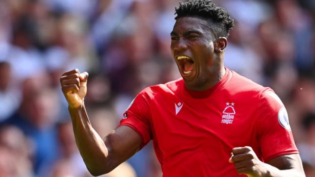 Owen Hargreaves danh gia cao tien dao Taiwo Awoniyi cua Nottingham Forest