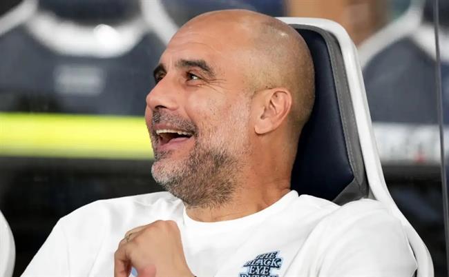 Pep Guardiola sẵn sàng vào sân thi đấu cùng cầu thủ Man City