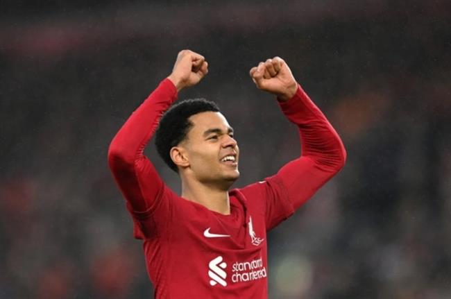 Cody Gakpo dang phai ngoi du bi o Liverpool