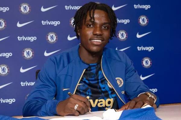 Romeo Lavia chấn thương, Chelsea lo sốt vó