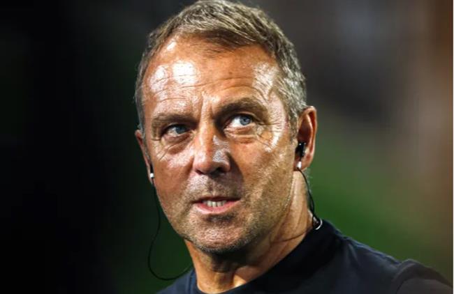 dT duc sa thai HLV Hansi Flick