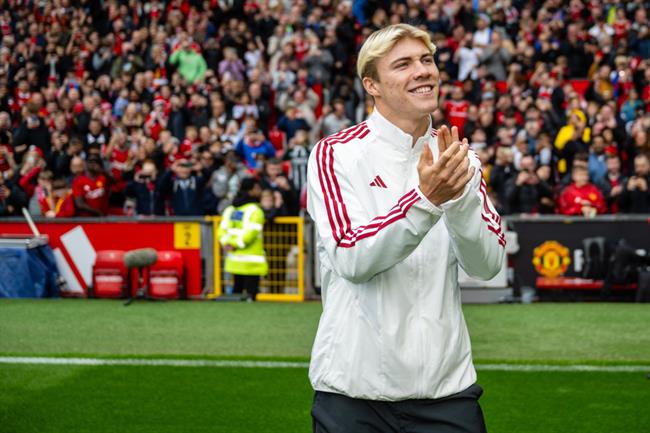 MU công bố danh sách dự EPL 2023/24: Không có Hojlund và Garnacho