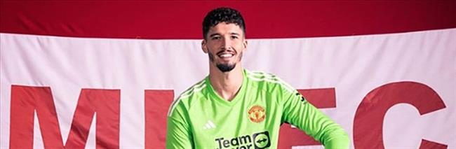 Tiểu sử thủ môn người Thổ Nhĩ Kỳ Altay Bayindir