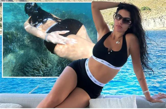 Georgina Rodriguez khoe thân hình cực chuẩn trong kỳ nghỉ