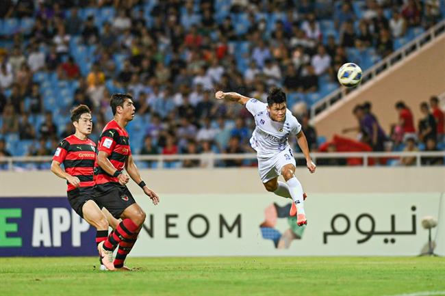 VIDEO: Văn Quyết, Tuấn Hải bỏ lỡ đáng tiếc cơ hội ghi bàn vào lưới Pohang